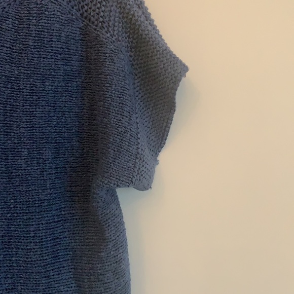 Top - Picture 2 of 3